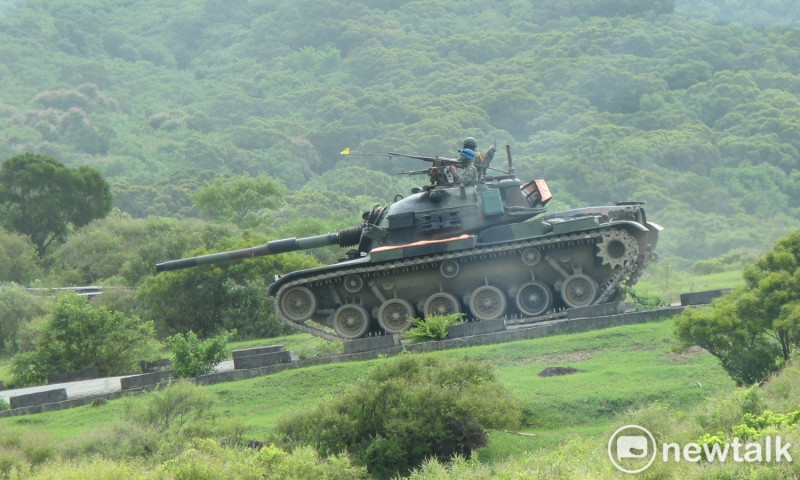 漢光演習時，CM11戰車挺進演訓基地。   圖：林朝億/攝