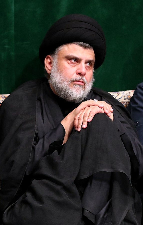 什葉派神職人員穆克塔達·薩德爾（Moqtada al-Sadr）提出反以色列法案。   圖：翻攝自維基百科公領域