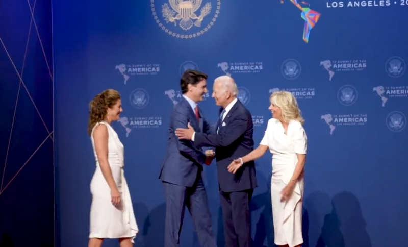 加拿大總理杜魯道今宣布確診，三天前曾與拜登夫婦在美洲峰會會面。   圖 : 翻攝自杜魯道推特