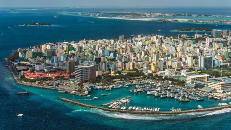 面對海平面上升危機，馬爾地夫政府已做出海岸防禦工程。   圖 : 擷取自《騰訊網》