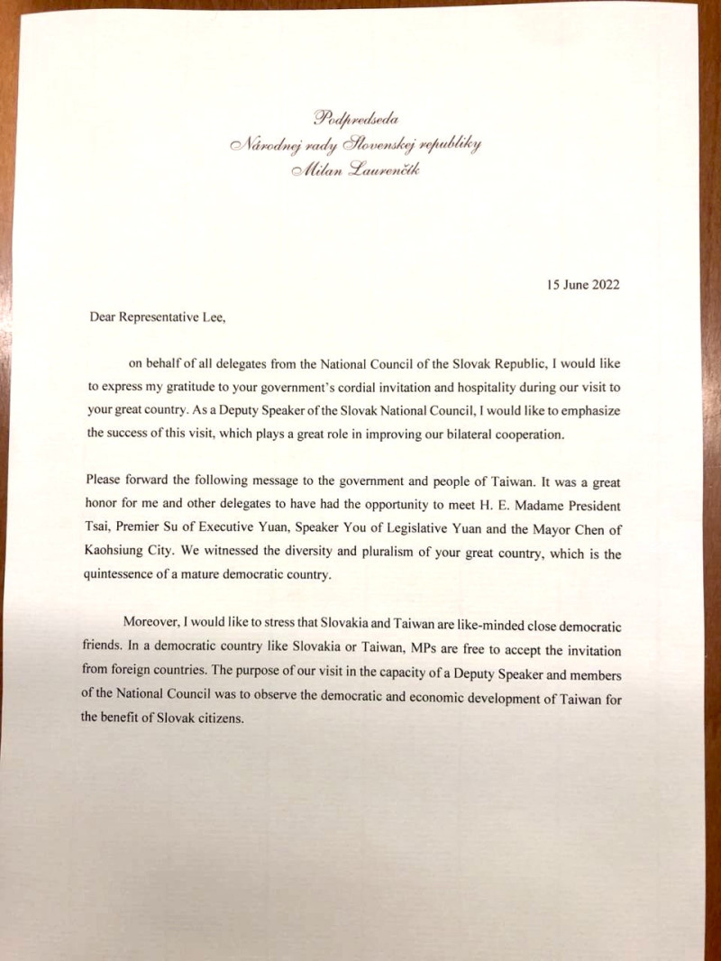 外交部16日公布斯洛伐克國會副議長寫給駐斯洛伐克代表李南陽的信函，證實訪團以公職身分來台。   圖：外交部提供