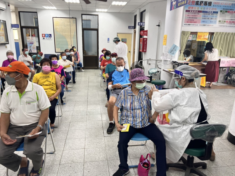 九如衛生所疫苗隨到隨打。   圖：屏東縣政府提供