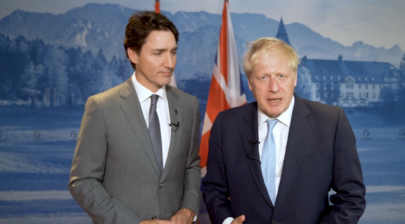左為加拿大總理杜魯道（Justin Trudeau），右為英國首相強生（Boris Johnson）。   圖：翻攝自強生臉書