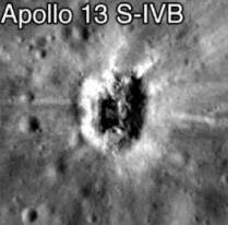 運載阿波羅13號火箭殘骸墜落月表形成的撞擊坑   圖：翻攝自NASA/GSFC/Arizona State University