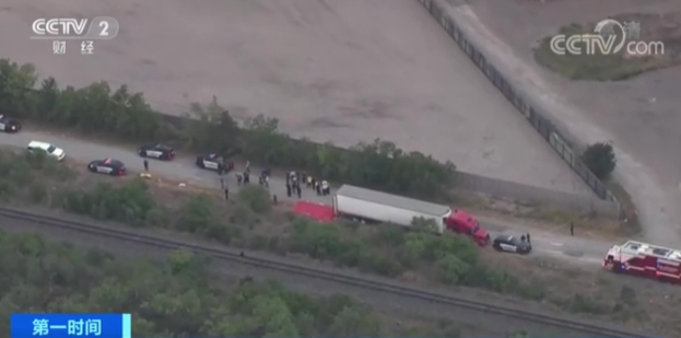 美國德州邊境貨櫃車上發現多具移民屍體。   圖 : 翻攝自央視
