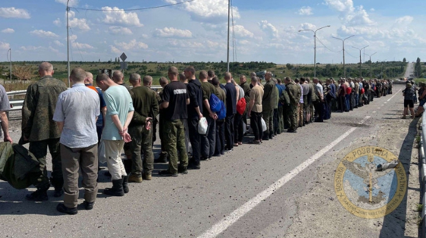 烏克蘭與俄羅斯互相交換戰俘。   圖 : 翻攝自烏克蘭國防情報局