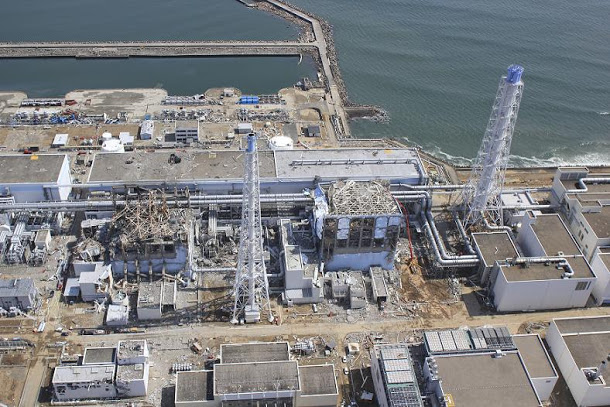 東京電力公司13日開始拆除福島第一核電廠1號機組廠房外罩牆板，作業人員預計耗時3個月完成。圖為福島第一核電廠。    圖：達志影像/路透社資料照片。