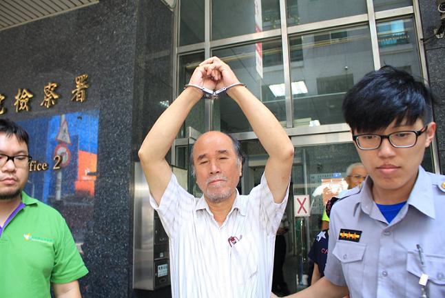 蔡丁貴認為拘役30天是對台灣人的考驗，21日上午赴台北地檢署報到，發監執行。   圖：截取「自由台灣黨」臉書