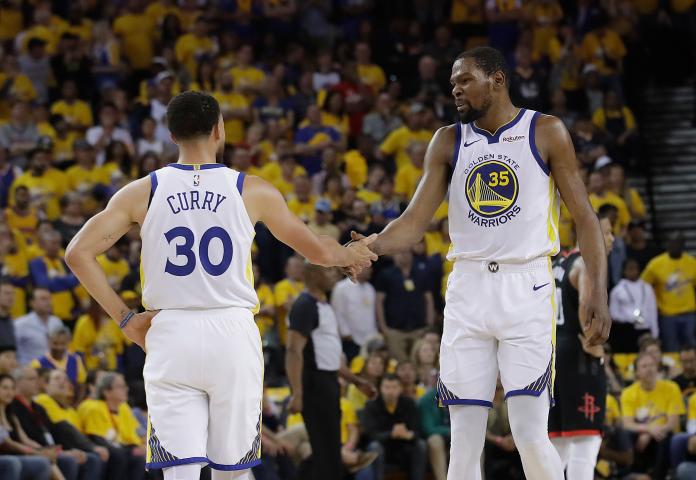 金州勇士球星Stephen Curry和Kevin Durant。   圖／美聯社／達志影像