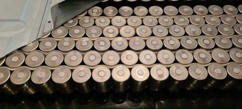 特斯拉展示採用結構式的4680電池。   圖：取自@Tesla_Adri推特