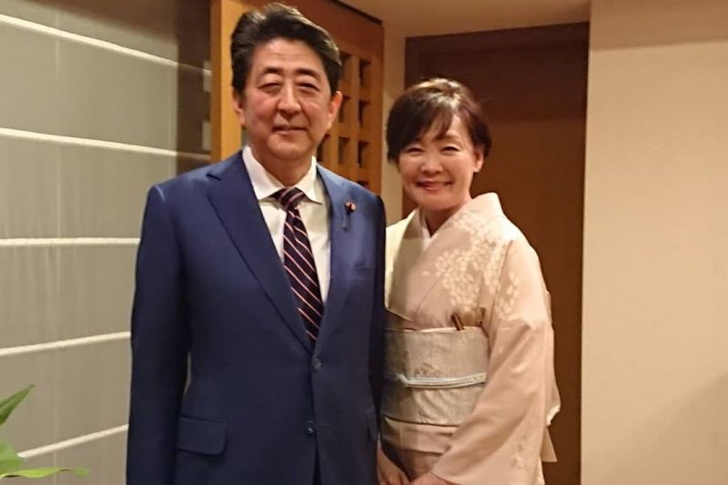 安倍晉三與妻子結婚數年，一直十分恩愛。   圖：擷自安倍昭惠IG