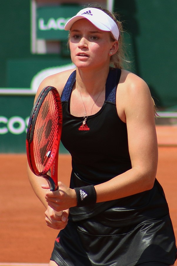 女子網球選手艾琳娜·芮芭奇娜（Elena Andreyevna Rybakina）。   圖：翻攝自維基百科CC