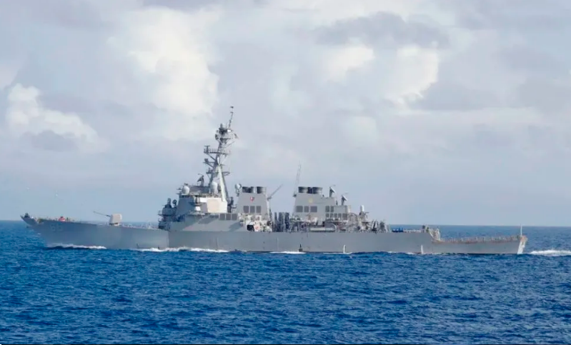 美國班福特號導彈驅逐艦駛入南海西沙海域。   圖 : 翻攝自解放軍南部戰區
