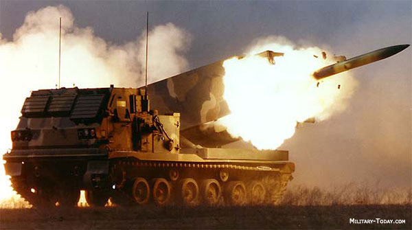 英國承諾將提供 M270 多管火箭系統給烏軍。   圖：翻攝自Military Today（資料照）