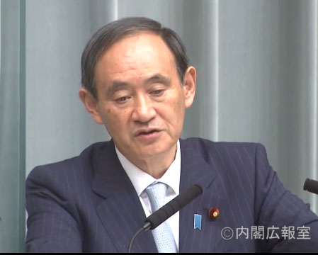 日官房長官菅義偉20日下午在記者會上，強調南海問題是國際社會共同關心的問題。   圖：翻攝日本內閣廣報室