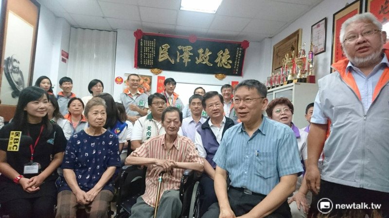 針對台北農產公司人事爭議，台北市長柯文哲27日表示，「不要因為派系械鬥，而不顧國計民生」。   圖：呂佳峻/攝