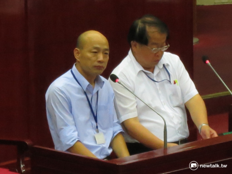 台北農產公司總經理韓國瑜27日下午赴市議會備詢。   圖：呂佳峻/攝