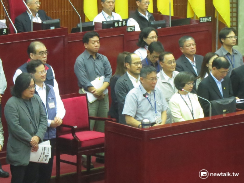 台北市議會8日下午進行市政總質詢，市長柯文哲率領各局處首長備詢。   圖：呂佳峻/攝
