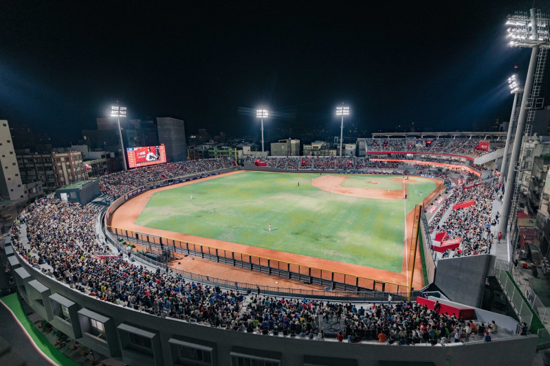 針對新竹市立棒球場的爭議，沈慧虹向大眾致歉。   圖：翻攝自沈慧虹臉書