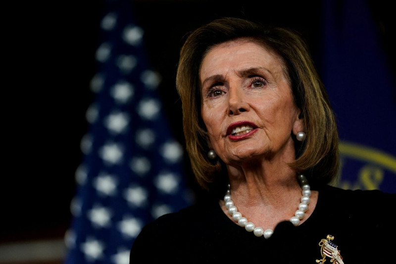裴洛西（Nancy Pelosi）現處的眾議院議長位置，是一旦美國總統遇難或辭職後，高居繼位順序的第二順位，僅次於副總統兼參議院議長賀錦麗（Kamala Harris）。   圖：達志影像/ 路透社