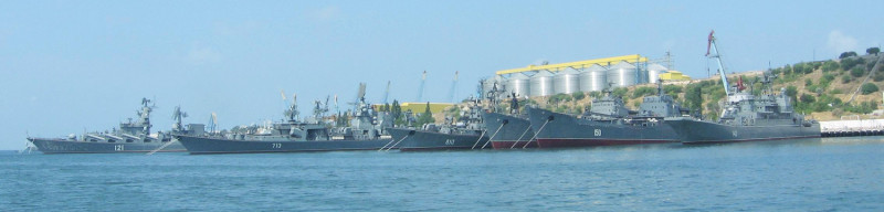 克里米亞俄羅斯黑海艦隊遭襲無人機攻擊，有 6 人受傷。   圖：擷取自維基百科（資料照）