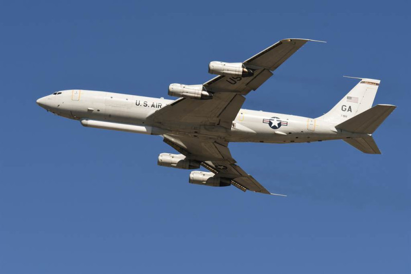 美國空軍E-8C「聯合星」(Joint STARS)作戰指揮機。據稱機身下方長條狀物體為相控陣雷達。   圖：翻攝US Air Force