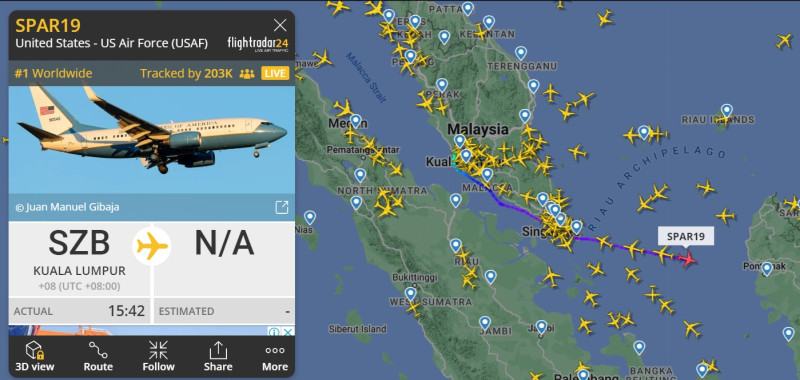 裴洛西抵達馬來西亞所乘坐的航班編號「SPAR19」的波音C-40C機型運輸專機，已起飛離開馬來西亞。   圖：翻攝自Flightradar24
