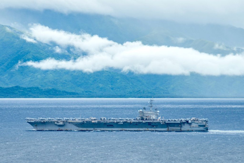 美國海軍4日明確表示雷根號在西太平洋的菲律賓海巡航。   圖：美國海軍照片