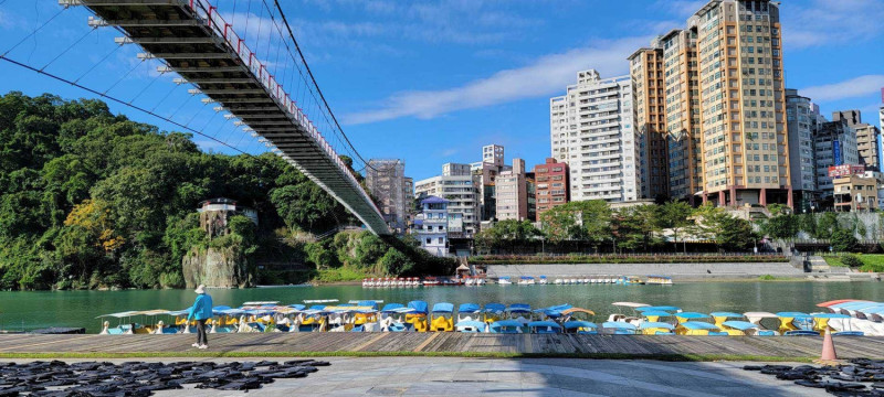 量身打造碧潭吊橋科技健檢,提供舒適安心好環境。 圖:新北市觀旅局提供