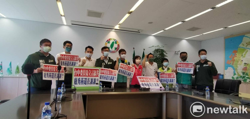 台中市議會民進黨團要求盧秀燕說清楚，有無請夏立言代為向中國傳話。   唐復年/攝