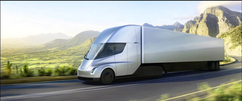 特斯拉的電動卡車「Semi」 ，據說只要充電30分鐘，就可以續航距離 500 英里(約804公里)。   圖：翻攝自特斯拉官網