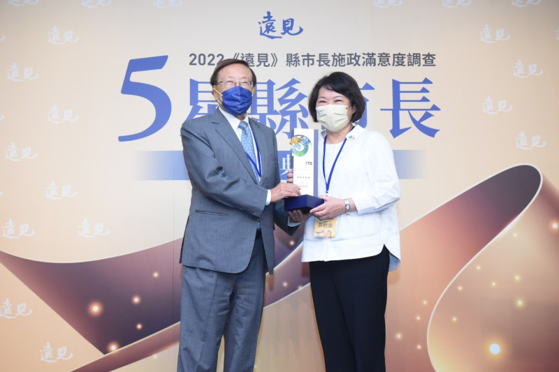 嘉義市長黃敏惠榮獲五星級市長的殊榮。   圖：嘉義市政府/提供