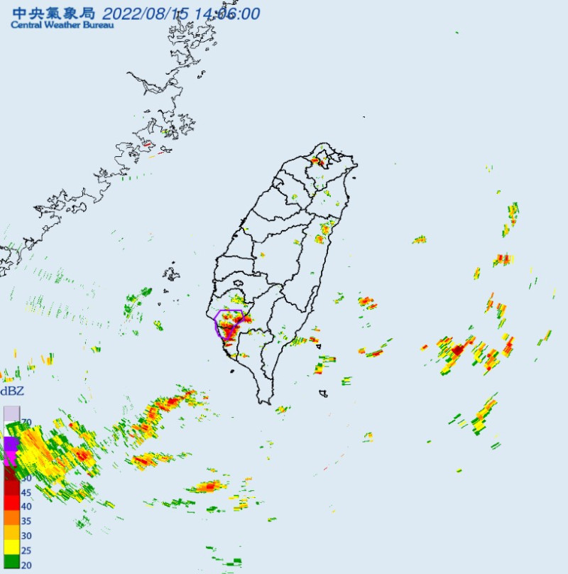 氣象局對「高雄市、台南市」發布大雷雨資訊，應注意雷擊及強陣風。   圖：取自中央氣象局網站