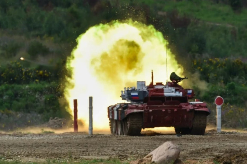 中國認為，今年「國際軍事比賽」中「坦克兩項」新增的「地雷區」規則是專門針對中國。   圖：翻攝自騰訊網