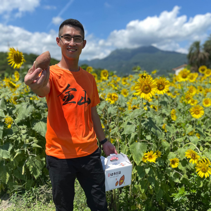 8月27日金山甘藷季會場旁的「療癒花園」好拍的新景點。   圖：金山區公所提供