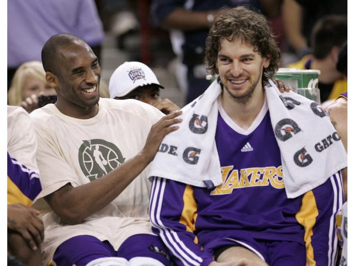 Pau Gasol(左)與Kobe Bryant。   圖／美聯社／達志影像