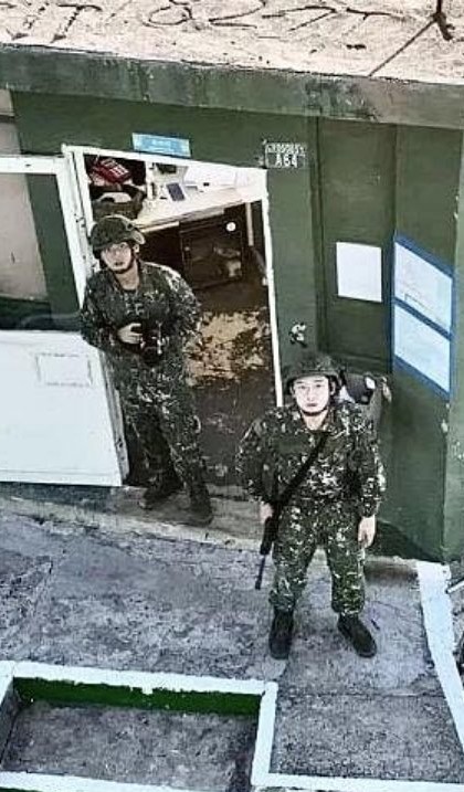 近日，微博瘋傳一張照片，金門2哨兵被無人機拍下清晰畫面。   圖:翻攝自微博