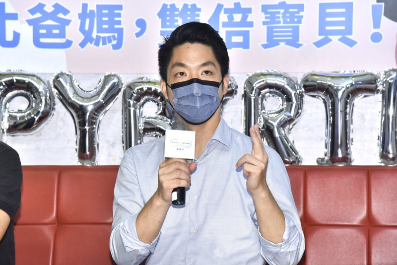 國民黨台北市長參選人蔣萬安提出第一胎生育獎勵金加倍的政見。   圖：蔣萬安辦公室/提供