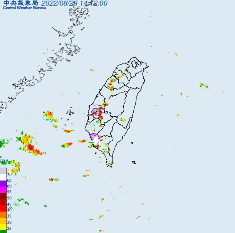 氣象局對嘉義縣、雲林縣、嘉義市、台南市、高雄市發布大雷雨訊息。   圖：取自中央氣象局網站