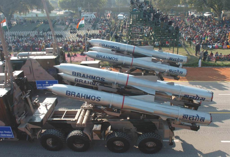  印度與俄羅斯聯合研製的布拉莫斯 ( BrahMos ) 岸基超音速反艦巡弋飛彈。 圖：翻攝印度國防部 (資料照片) 