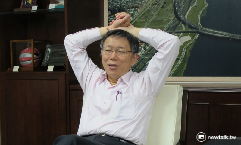 台北市長柯文哲22日接受《新頭殼》專訪時表示，政治上不需要討好所有的人。   圖：林朝億/攝