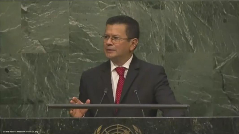 薩爾瓦多外交長馬丁內斯（Hugo Martinez）26日表示，中國並沒有示意改變雙邊關係，薩國對台海的外交政策不會改變。   圖：翻攝YouTube