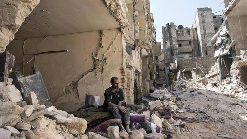 敘利亞軍方宣布，全國各地將自30日午夜起停止戰鬥，反對派聯盟表示支持。圖為敘利亞遭空襲後一景。   圖：中央社(安納杜魯通訊社提供)