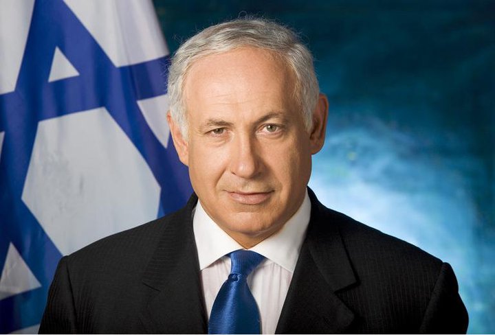 以色列總理納坦雅胡（Benjamin Nethanyahu）涉嫌收受富商餽贈，2日晚間在官邸遭到警方盤問3個小時。他本人則否認有任何不法情事。   圖：翻攝納坦雅胡臉書