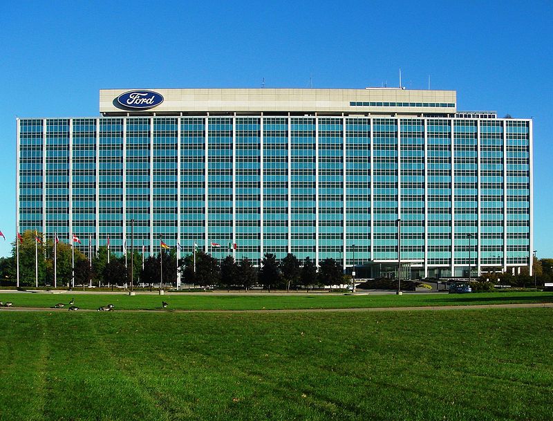 美國福特汽車公司宣布取消在墨西哥設立新廠計畫，返回美國，要在密西根增加700個工作機會。   圖：翻攝維基網站/Dave Parker
