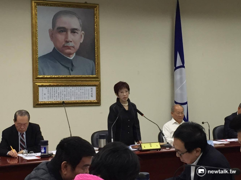 國民黨主席洪秀柱4日在中常會痛批政府推動一例一休後，導致物價上漲。   圖：鄭佑漢/攝