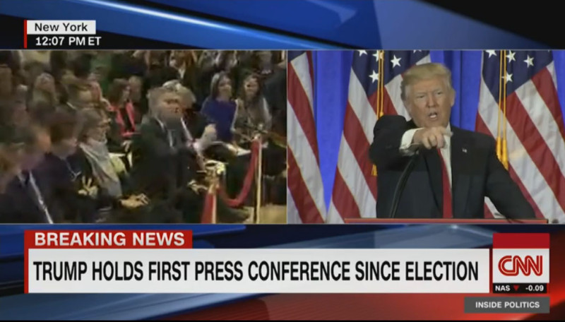 美國總統當選人川普（左圖）在記者會上與記者針鋒相對，現場鬧得不可開交。   圖：翻攝CNN