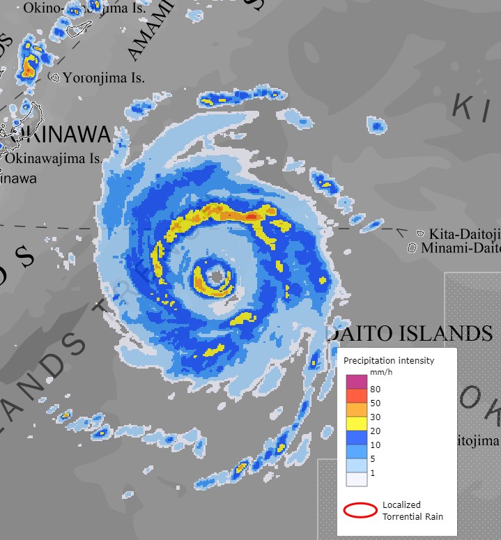 目前軒嵐諾颱風已看的到雙眼牆，未來將會越來越強大。   圖：翻攝自鄭明典臉書