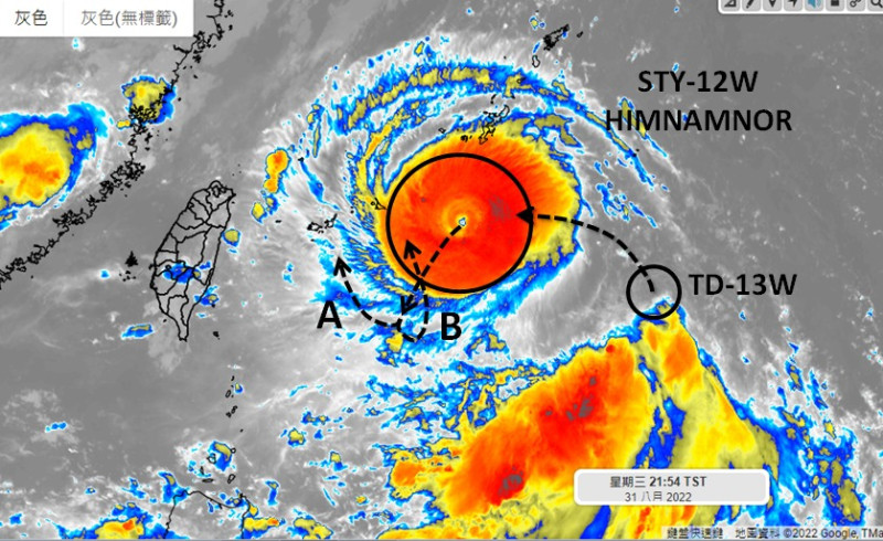 颱風若沒有往東繞，往西北西折一小段後北上，這樣就離台灣更接近，威脅也越大。   圖：翻攝自天氣職人吳聖宇臉書