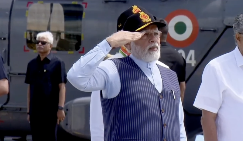 印度總理莫迪參與首艘國產航母「維克蘭特號（ INS Vikrant ）」揭幕儀式。   圖：翻攝自推特